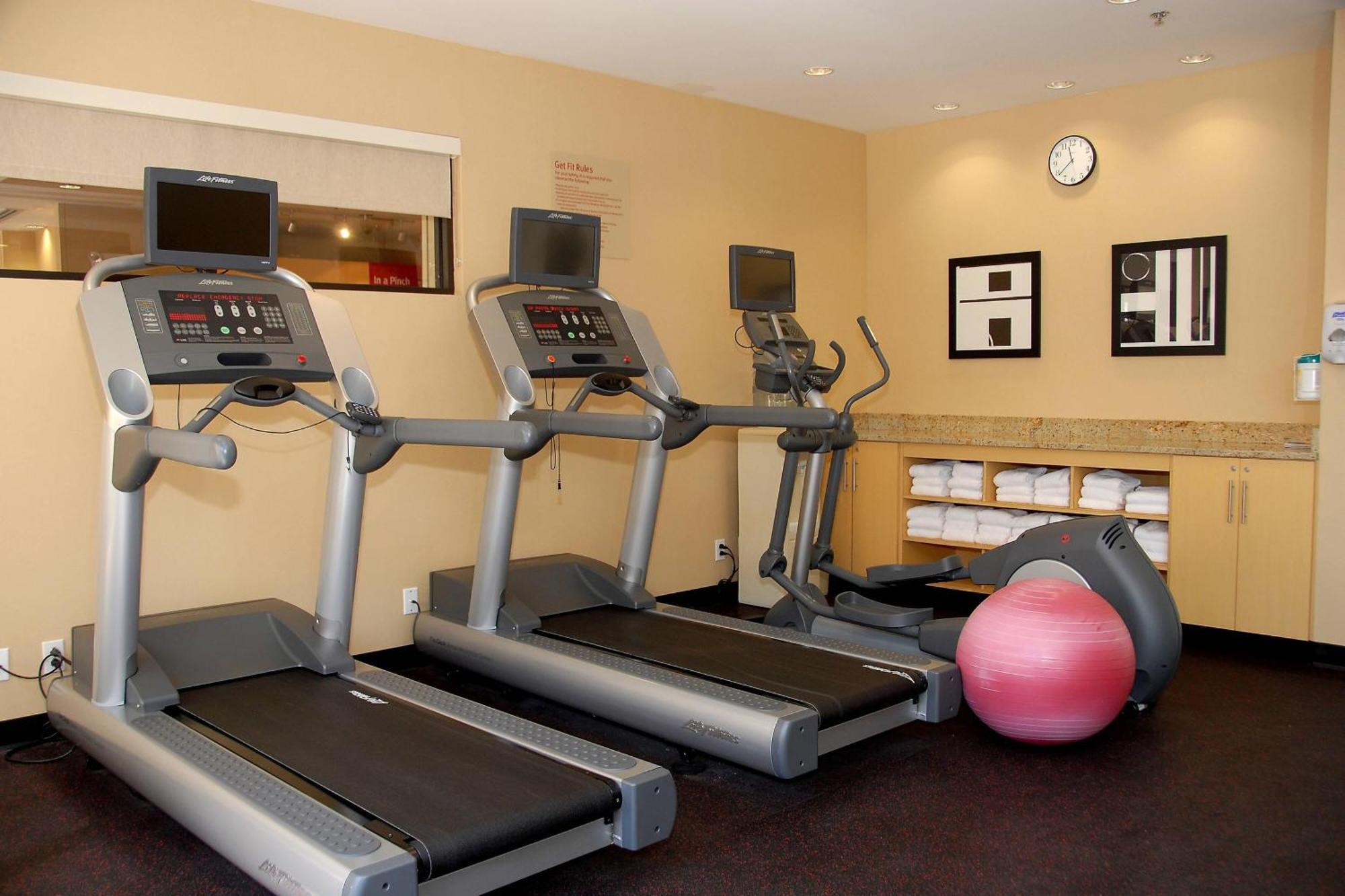 Hollo Towneplace Suites By Marriott Bethlehem Easton/Lehigh Valley מראה חיצוני תמונה